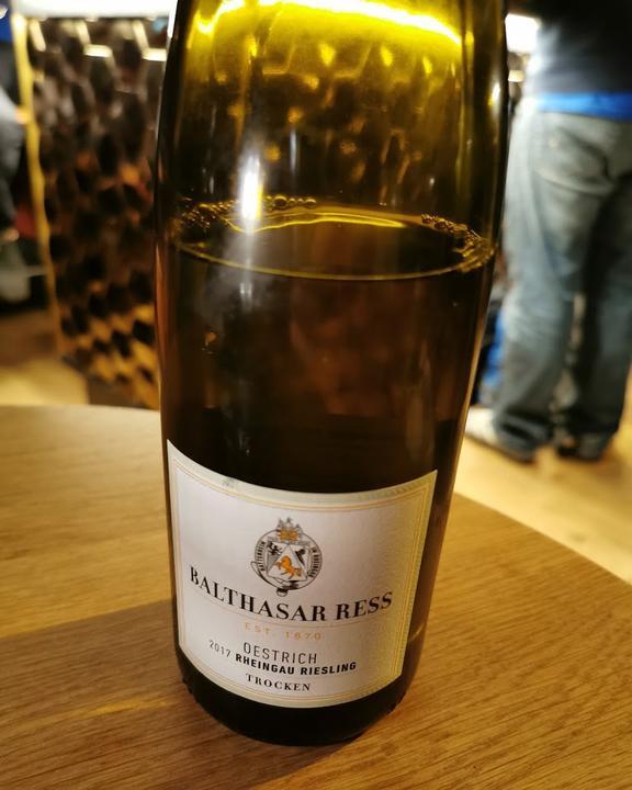 Balthasar Ress Weinbar & Vinothek